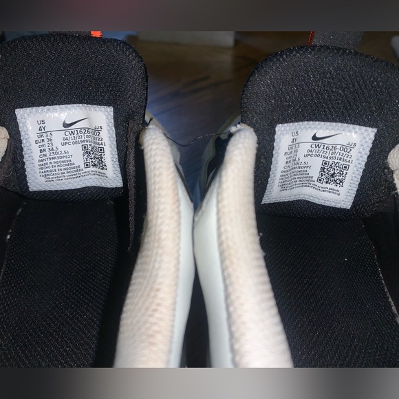 Nike Air Max Bolt GS Boys Size 4 - Picture 5 of 5